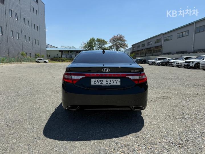 Hyundai Grandeur HG HG240 Modern 5