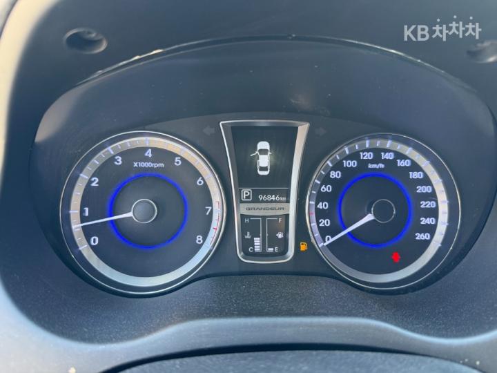 Hyundai Grandeur HG HG240 Modern 8