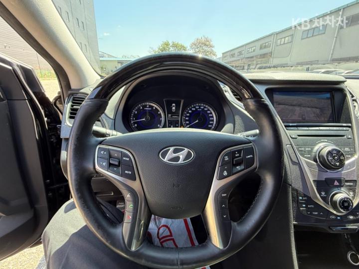 Hyundai Grandeur HG HG240 Modern 10