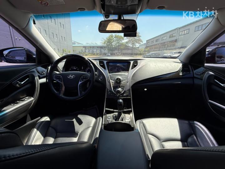 Hyundai Grandeur HG HG240 Modern 9