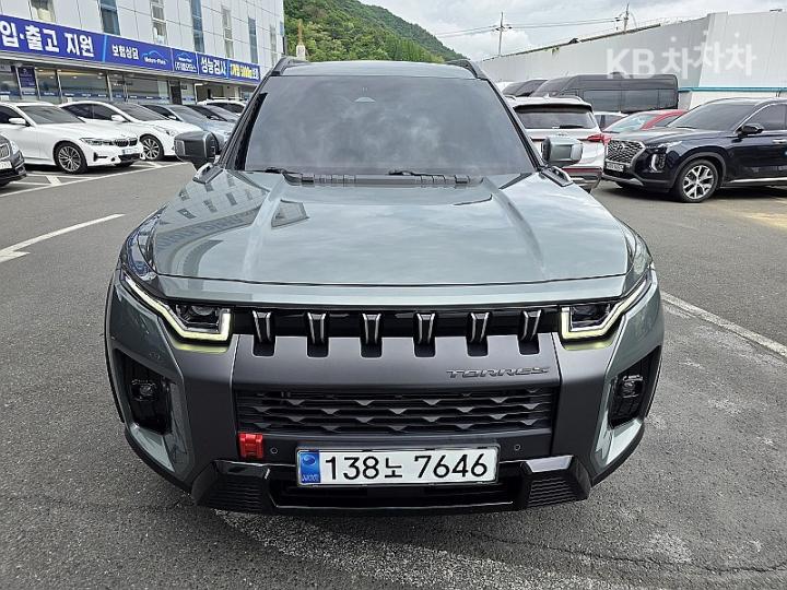 KG Mobility (Ssangyong) Torres J100 Gasoline Turbo 1.5 2WD Black Edition