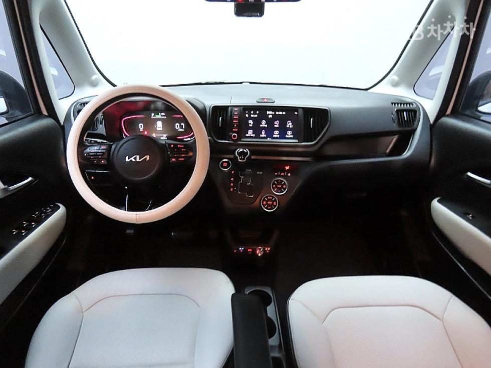2023 - kia kia