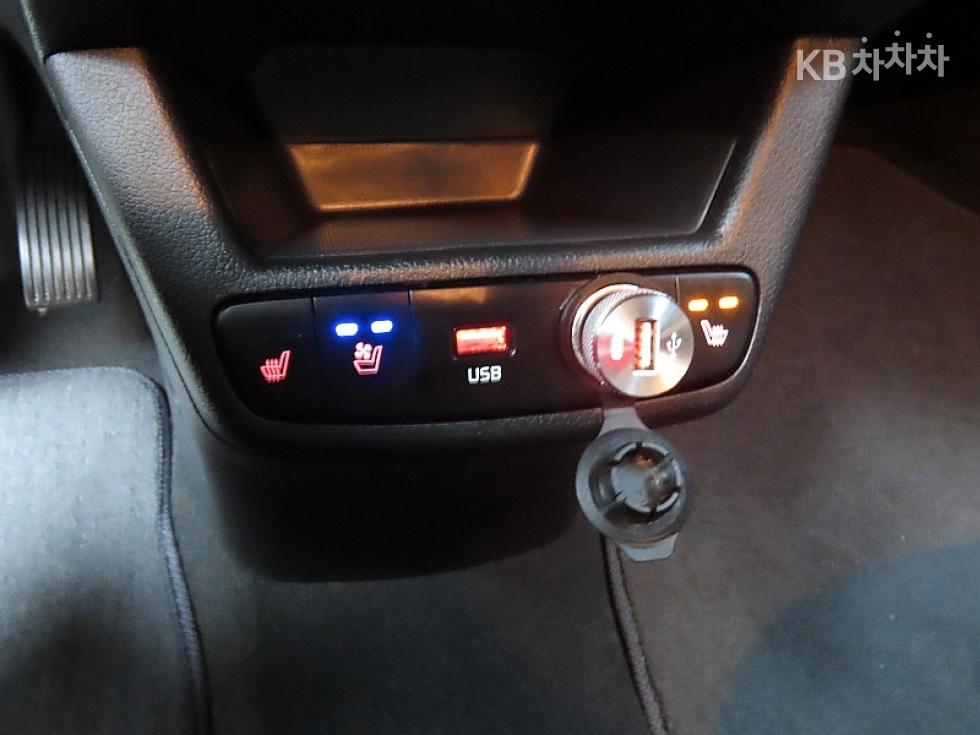 2023 - kia kia