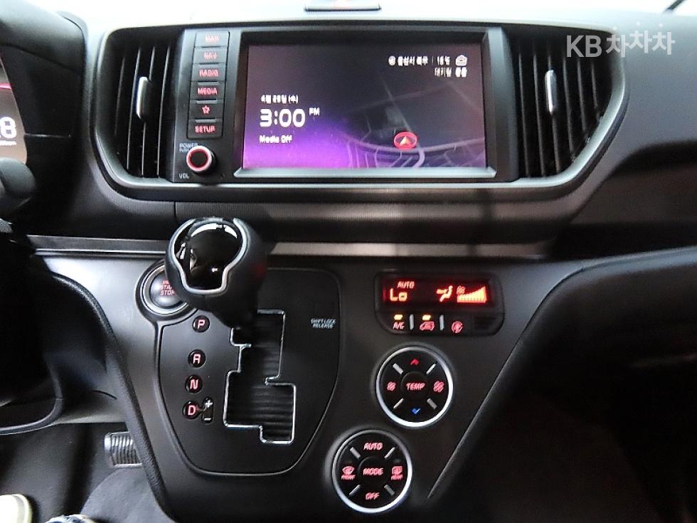 2023 - kia kia
