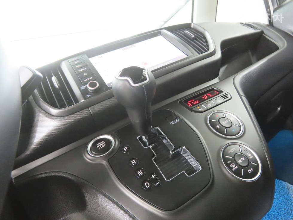 2023 - kia kia