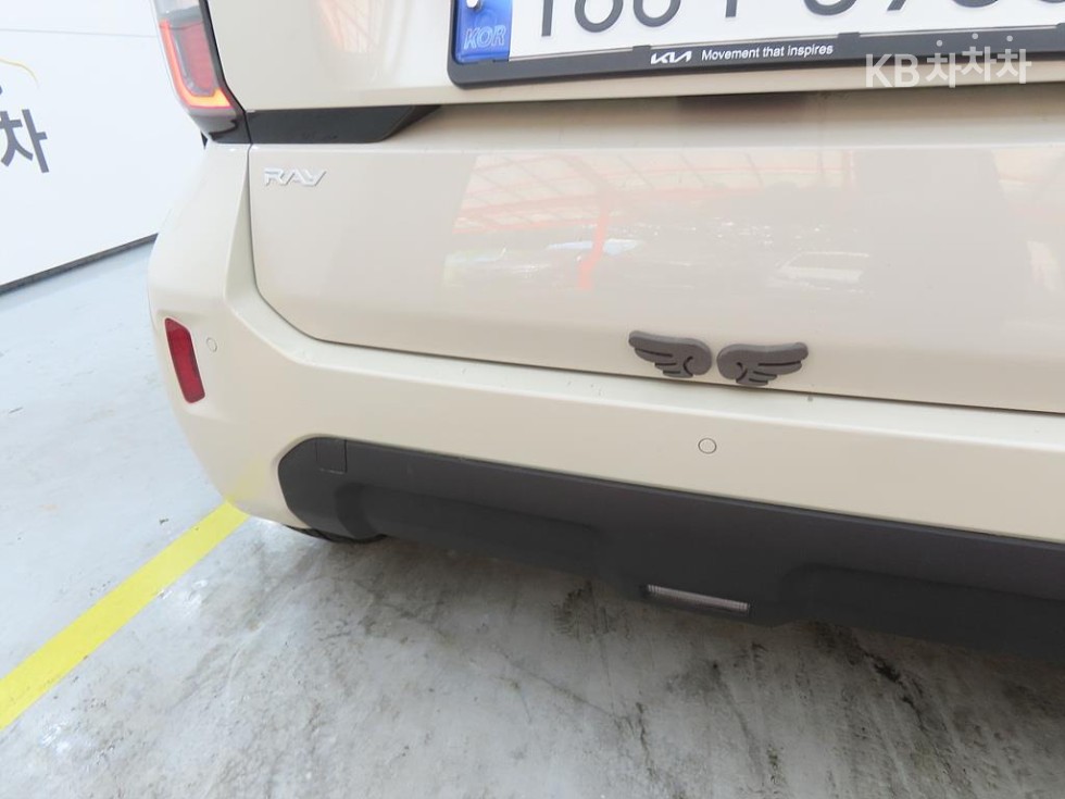 2023 - kia kia