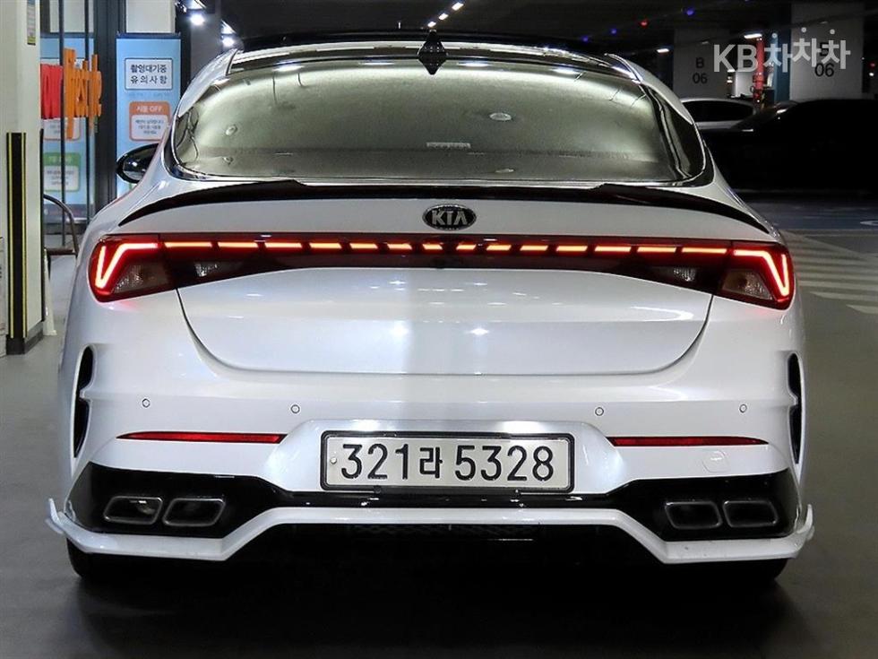 2021 - kia k5