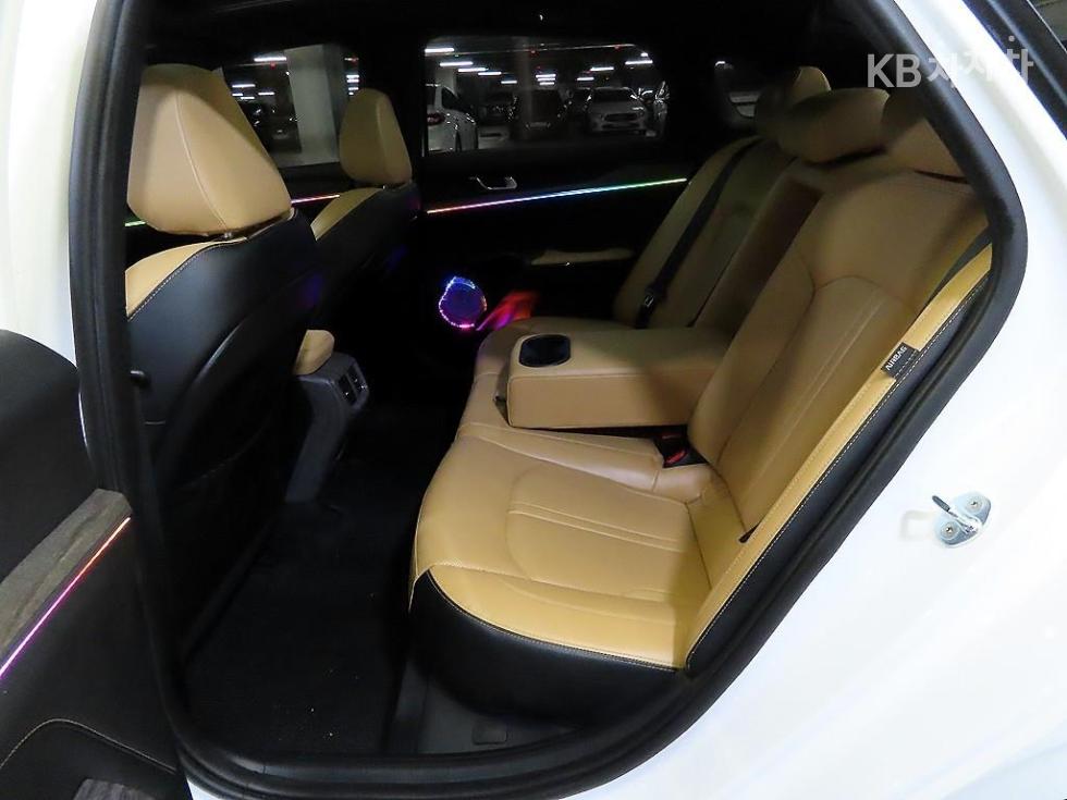 2021 - kia k5