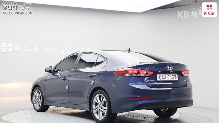 Hyundai Avante AD 1.6 GDi Value Plus 3