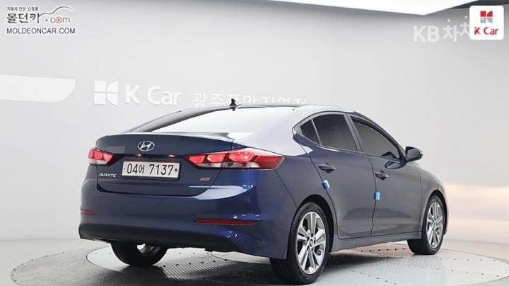 Hyundai Avante AD 1.6 GDi Value Plus 5