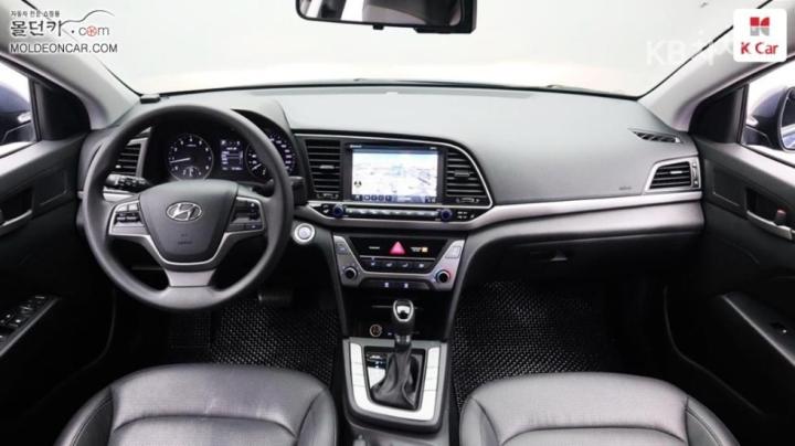 Hyundai Avante AD 1.6 GDi Value Plus 6