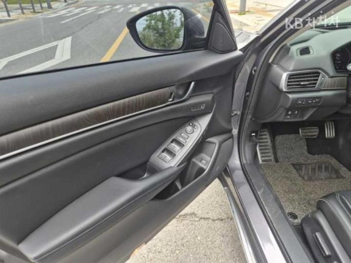 Honda Accord 2.0 Turbo 6