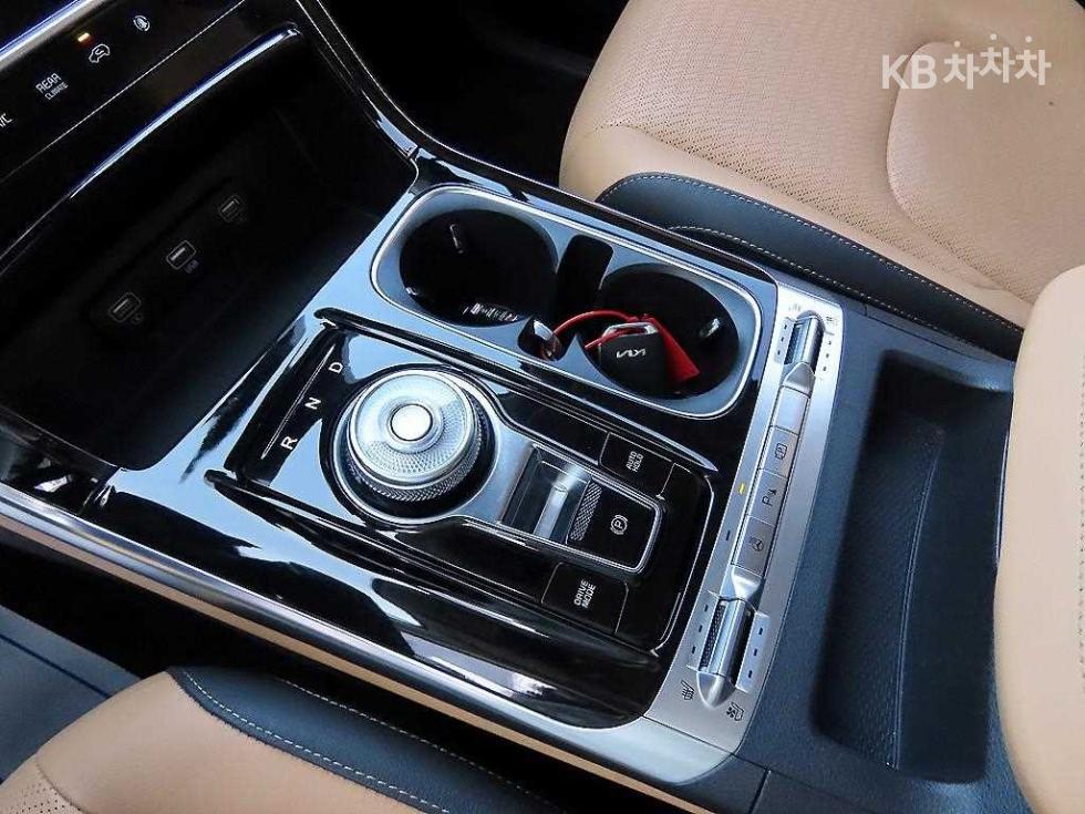 2022 - kia carnival