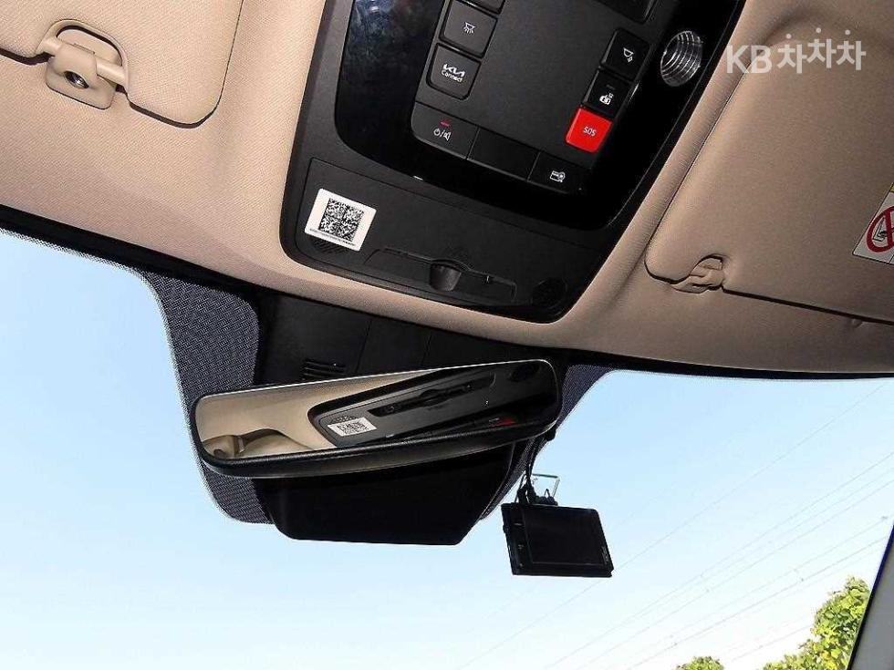 2022 - kia carnival