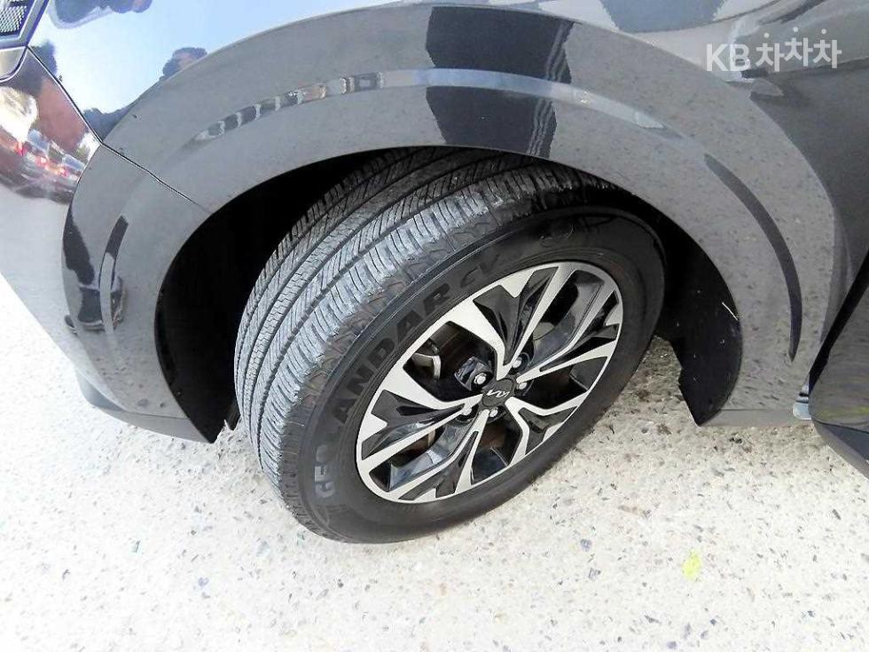 2022 - kia carnival