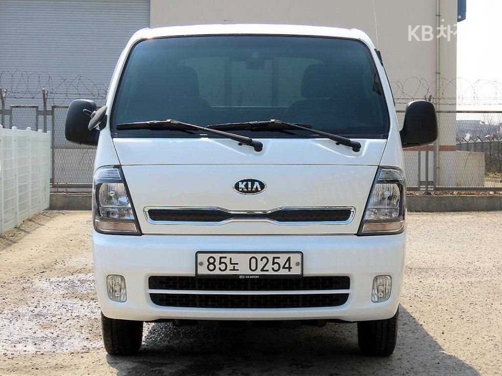2020 - kia bongo iii