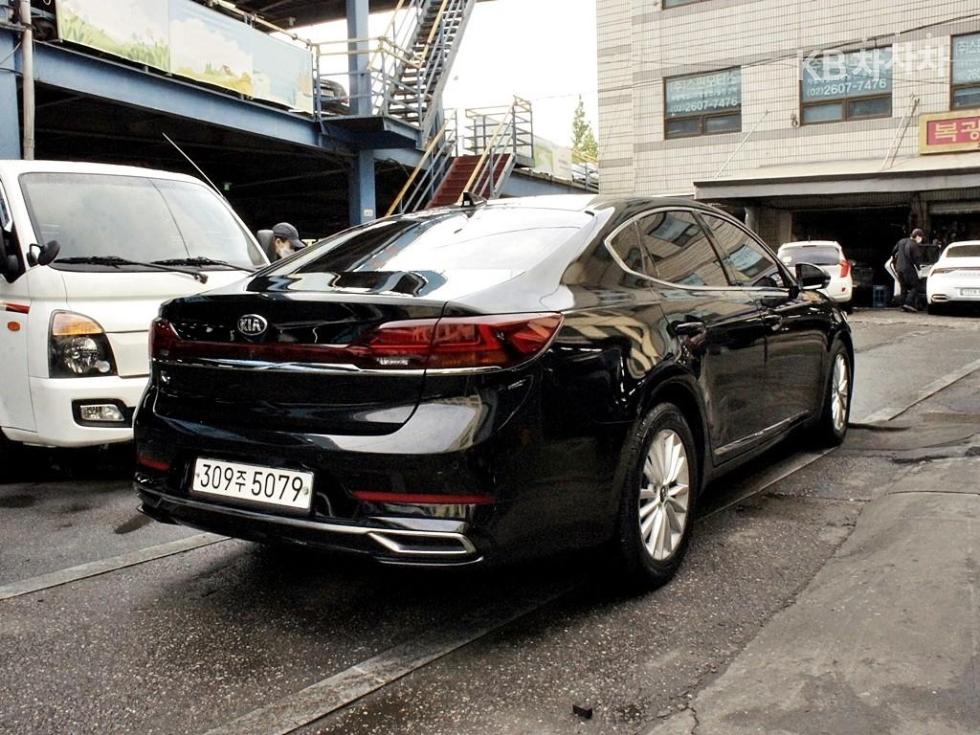 2020 - kia k7
