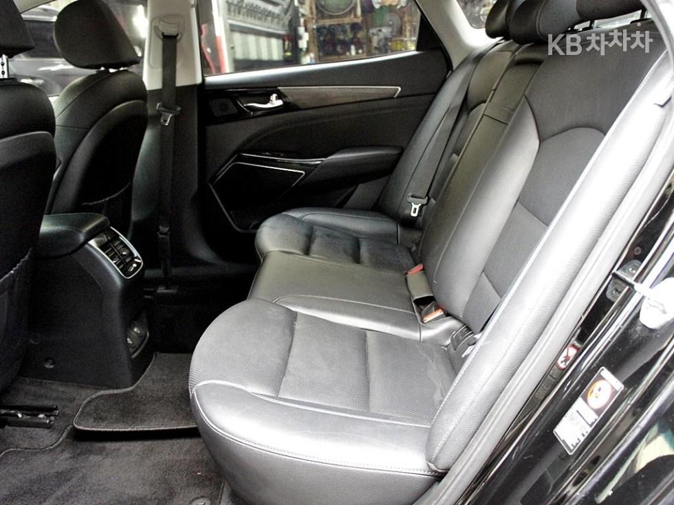 2020 - kia k7