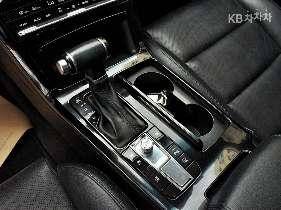 2020 - kia k7