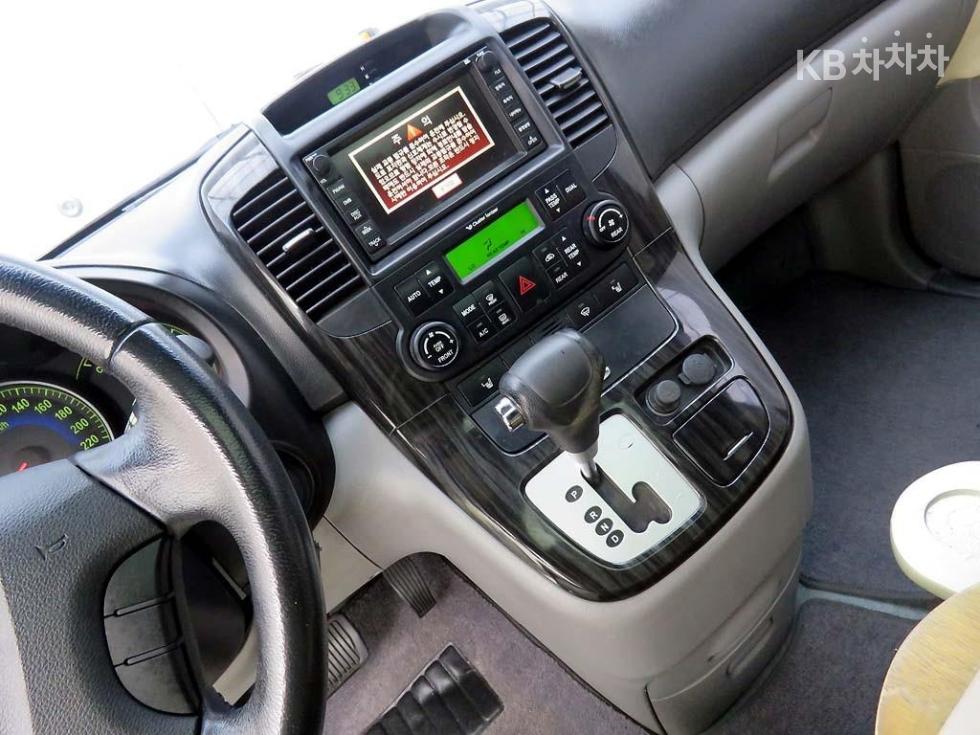 2010 - kia carnival