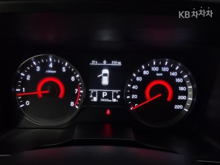 KG Mobility (Ssangyong) Tivoli Gasoline V1 2WD Base Type 7