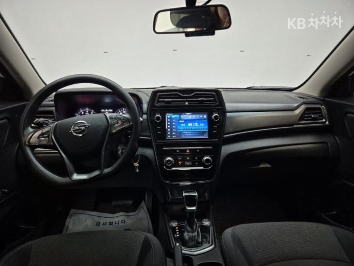 KG Mobility (Ssangyong) Tivoli Gasoline V1 2WD Base Type 8
