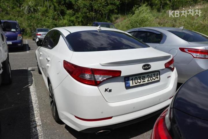 Kia K5 Gasoline 2.0 Turbo GDI Noblesse 4