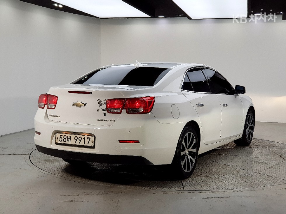 Chevrolet Malibu — miniaturë 4