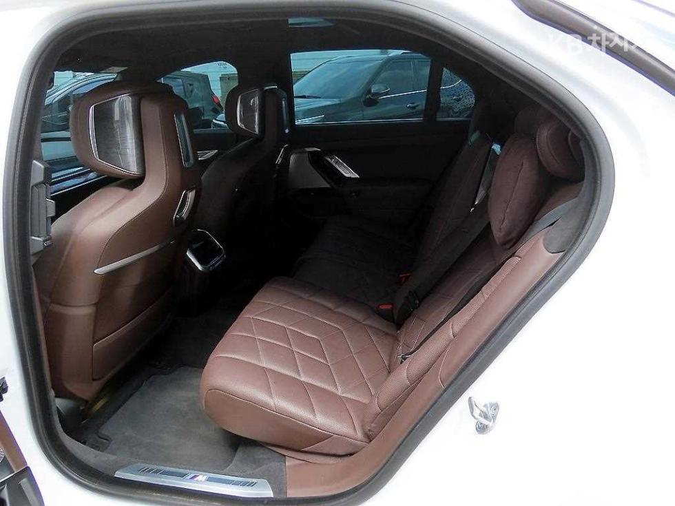 BMW 7er — miniaturë 6