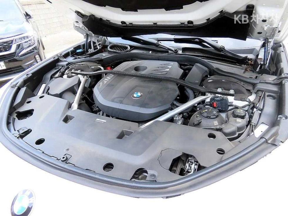 BMW 7er — miniaturë 19