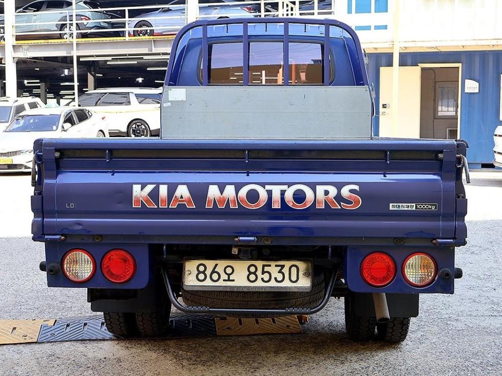 2013 - kia bongo iii