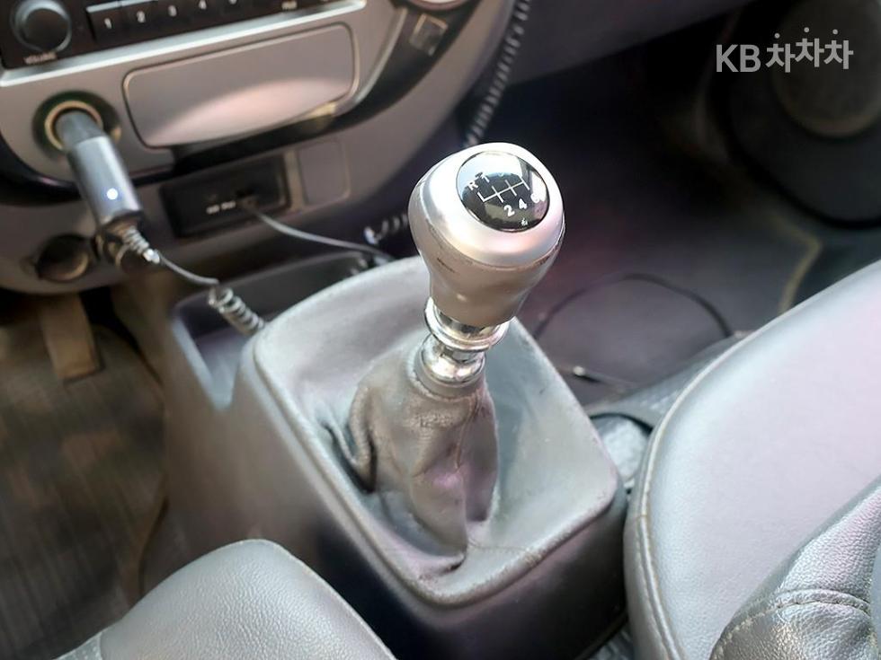 2013 - kia bongo iii