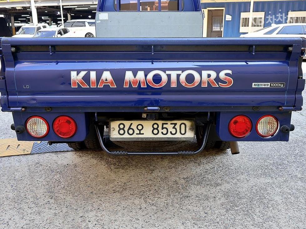 2013 - kia bongo iii