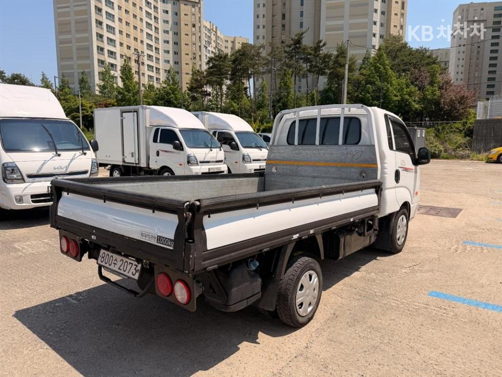 2021 - kia bongo iii