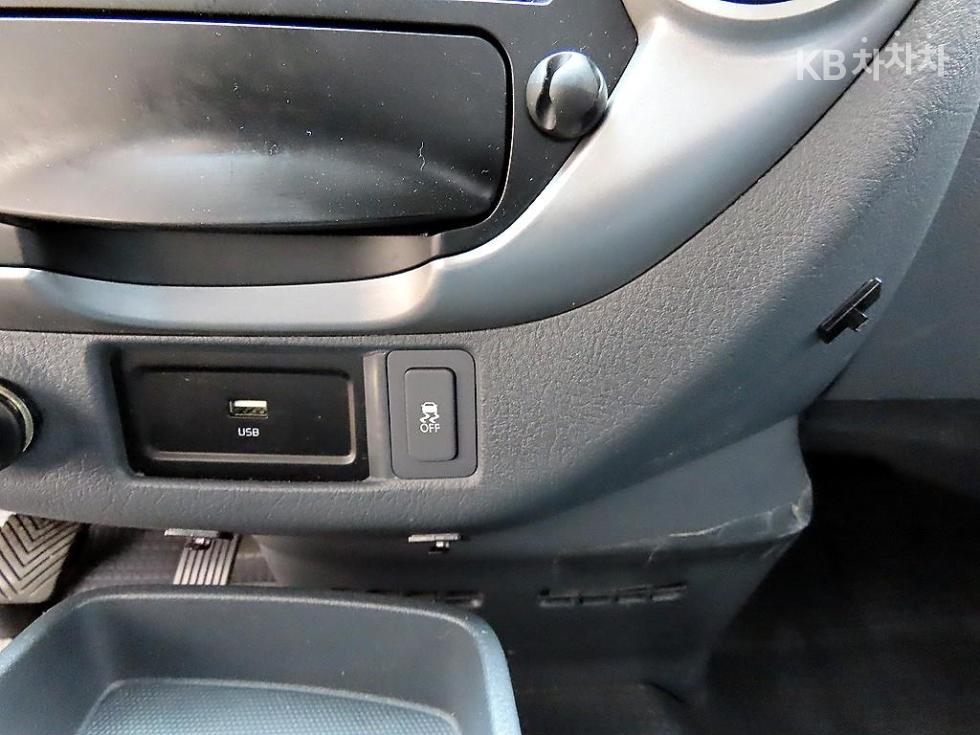 2021 - kia bongo iii