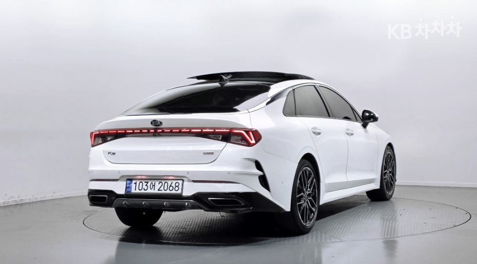 2021 - kia k5