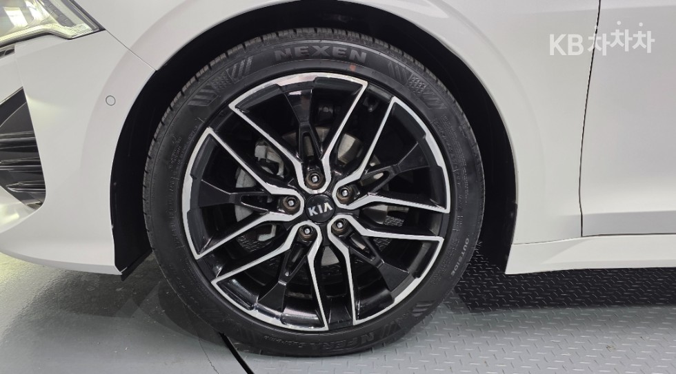 2021 - kia k5
