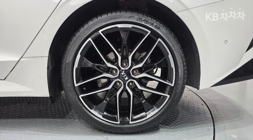 2021 - kia k5