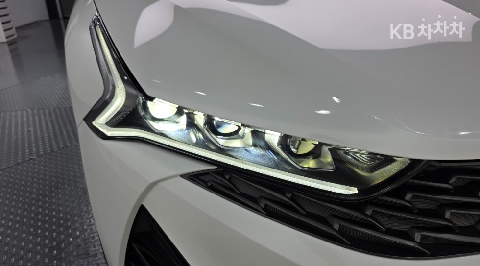 2021 - kia k5