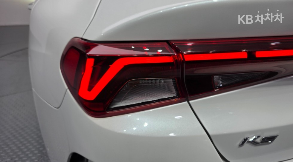 2021 - kia k5