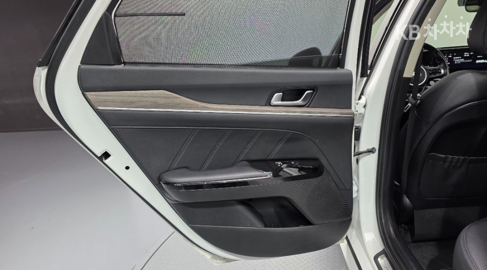2021 - kia k5