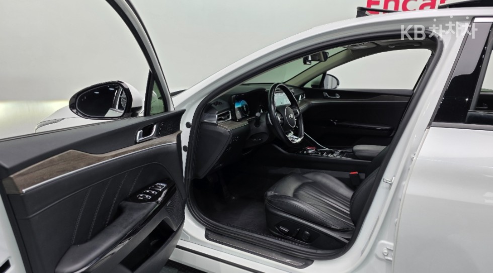 2021 - kia k5