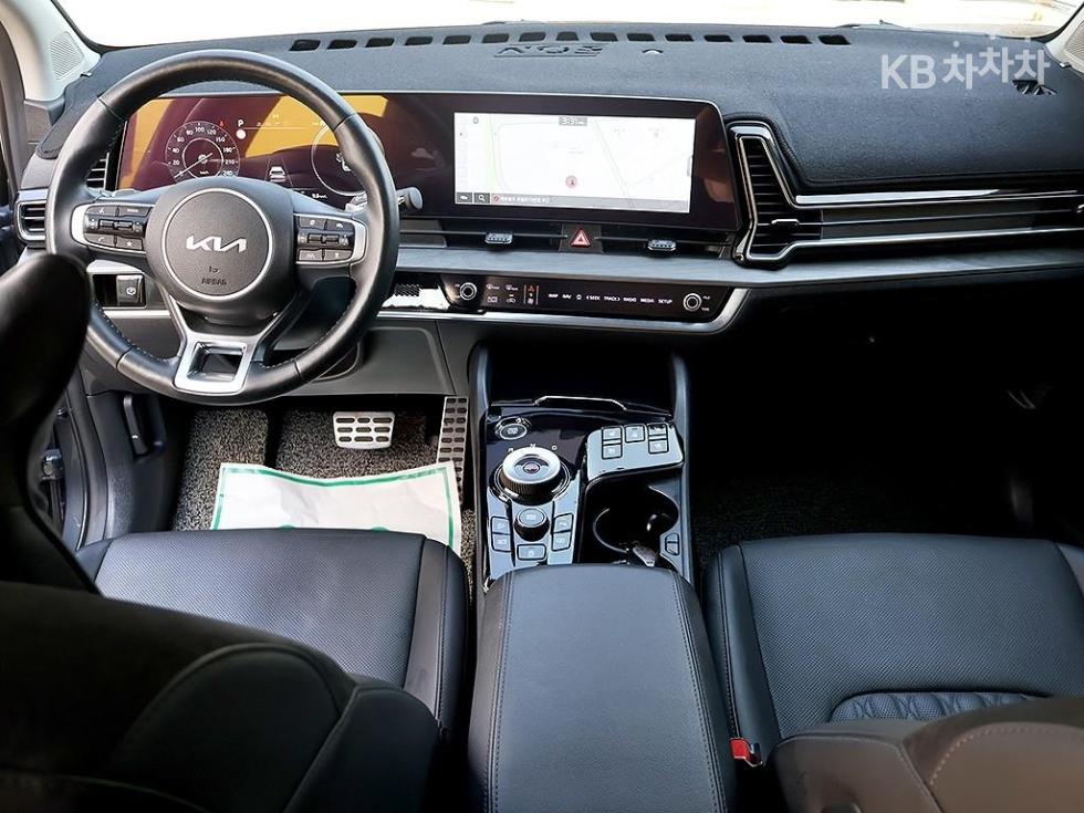 2023 - kia sportage