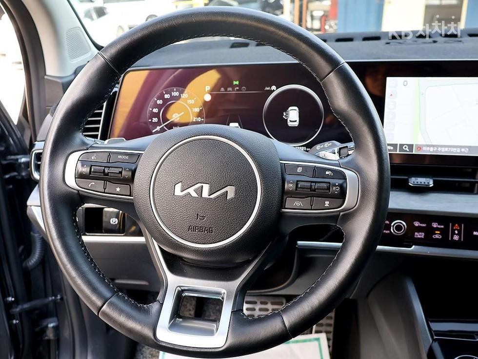 2023 - kia sportage