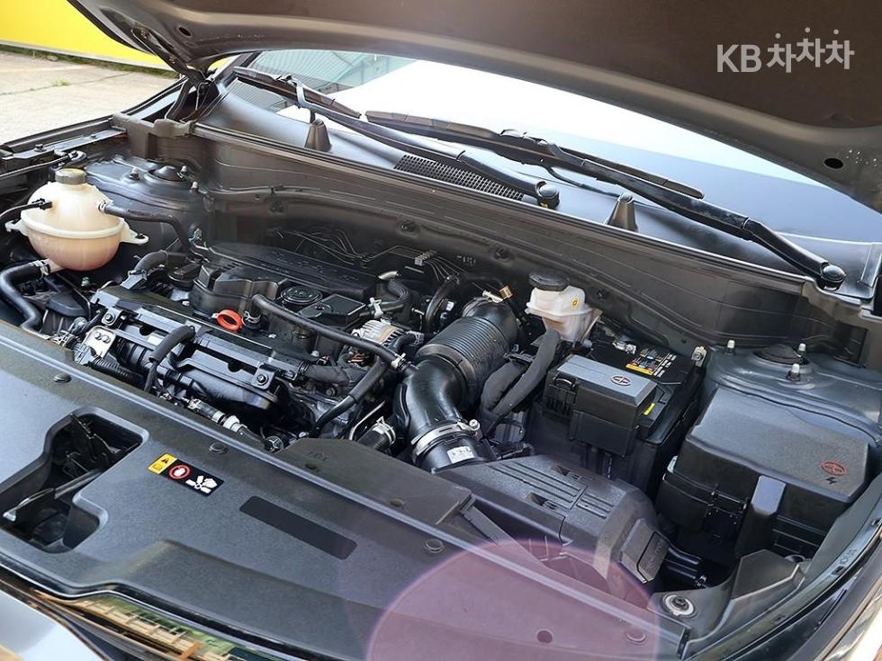 2023 - kia sportage