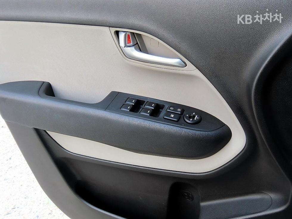 2012 - kia ray