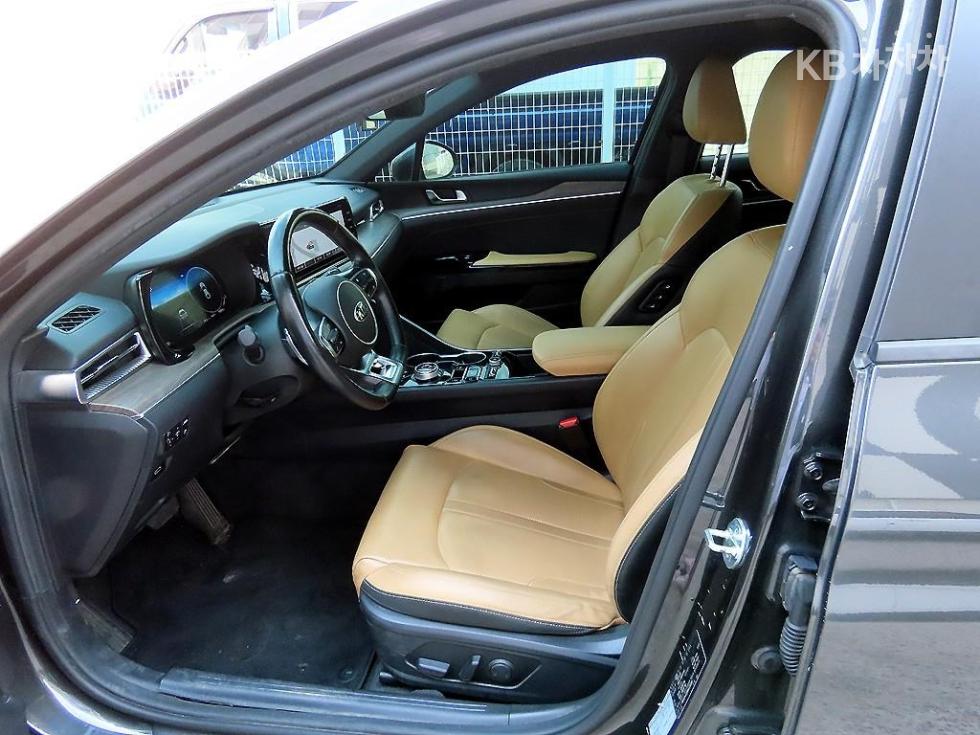2021 - kia k5