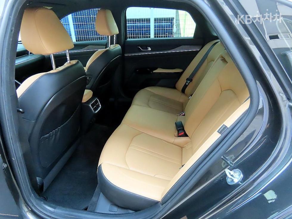 2021 - kia k5