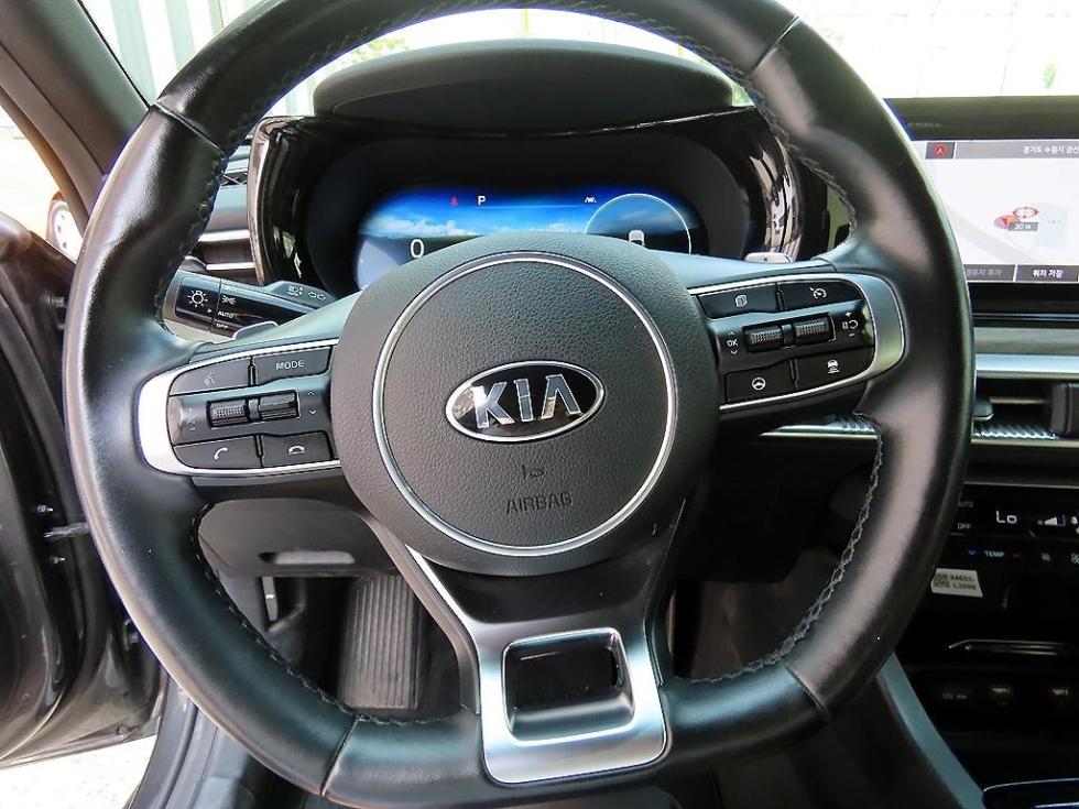 2021 - kia k5