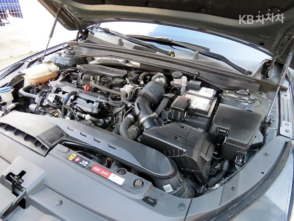 2021 - kia k5